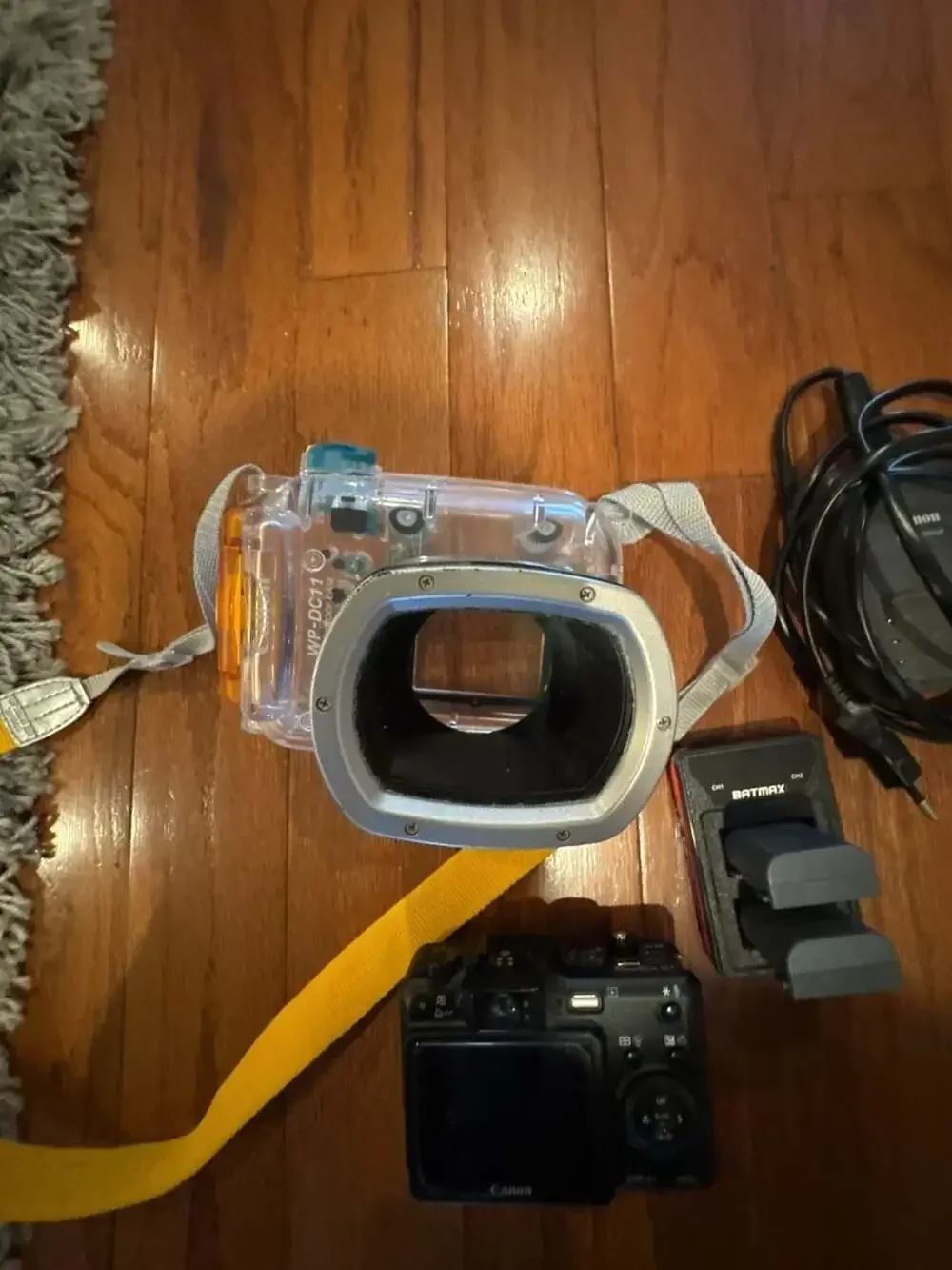 Canon PowerShot G7 Digital Camera with WP-DC11 Waterproof Case and Accessories